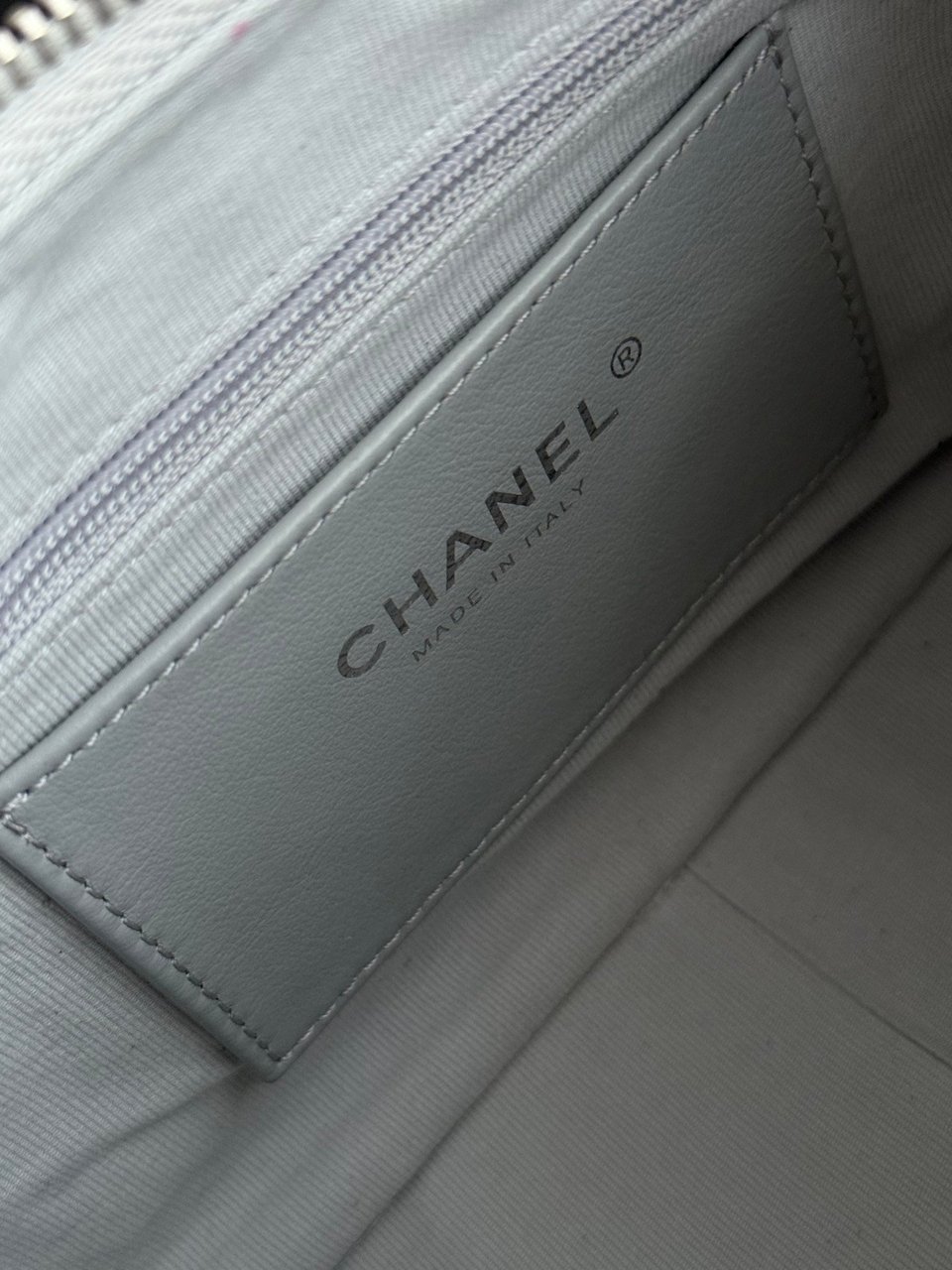 Chanel 25C Hobo Bag Silver Spring/Summer 2025 Collection 32cm/12.2cm view 6