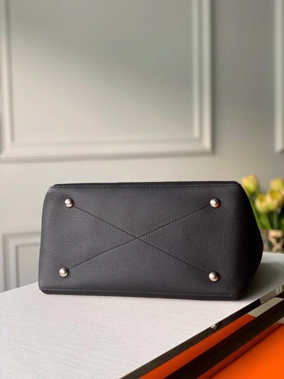 Louis Vuitton Beaubourg Hobo Mm 32Cm Black M56073 view 5