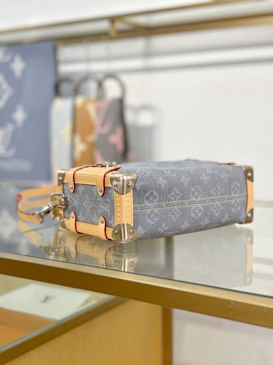 Louis Vuitton Grey Monogram Denim Side Trunk MM M13285 23.5cm/ 9.3in view 11