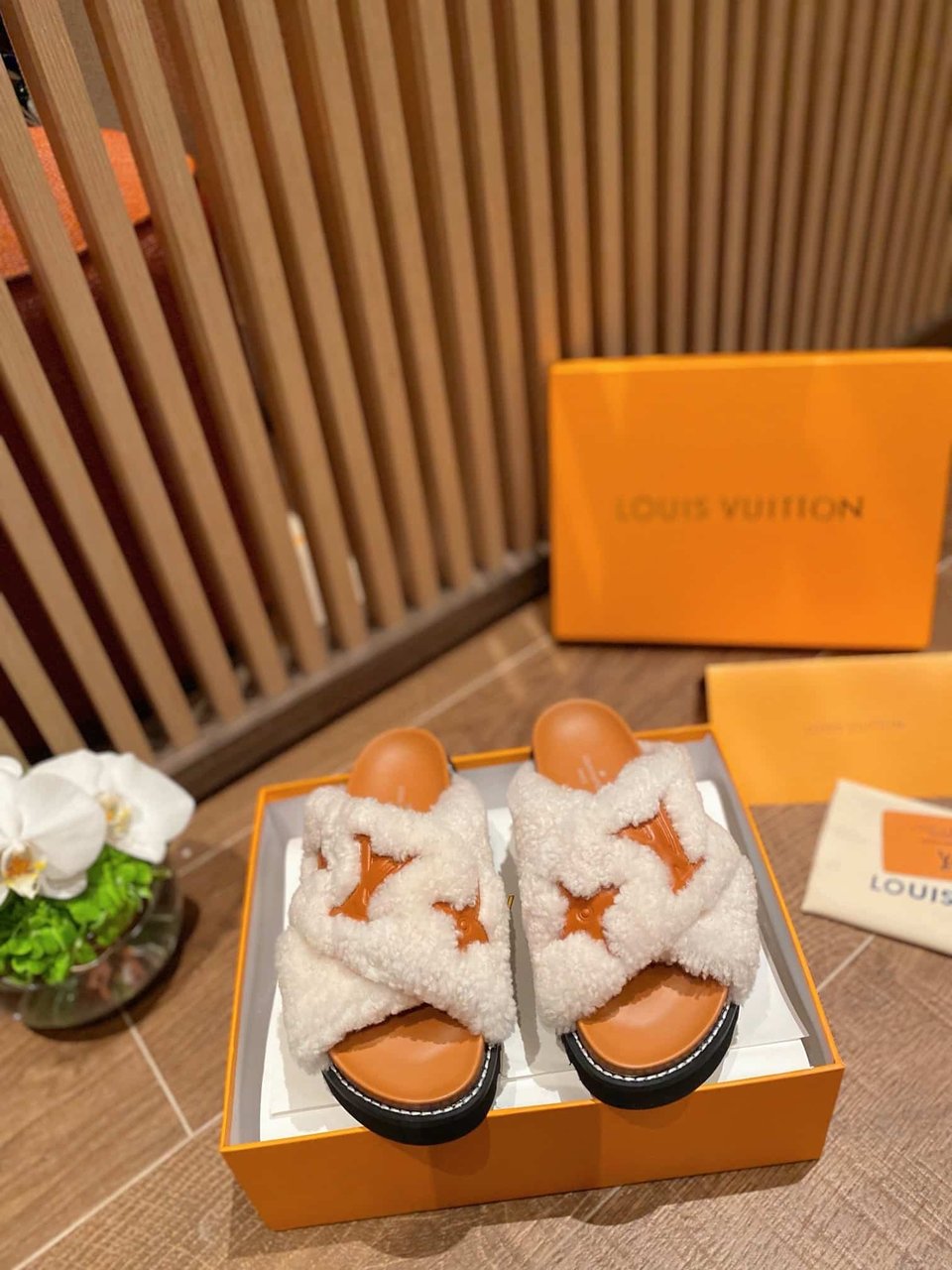 Louis Vuitton Paseo Flat Comfort Mule Brown White 1Aa1Vt view 5