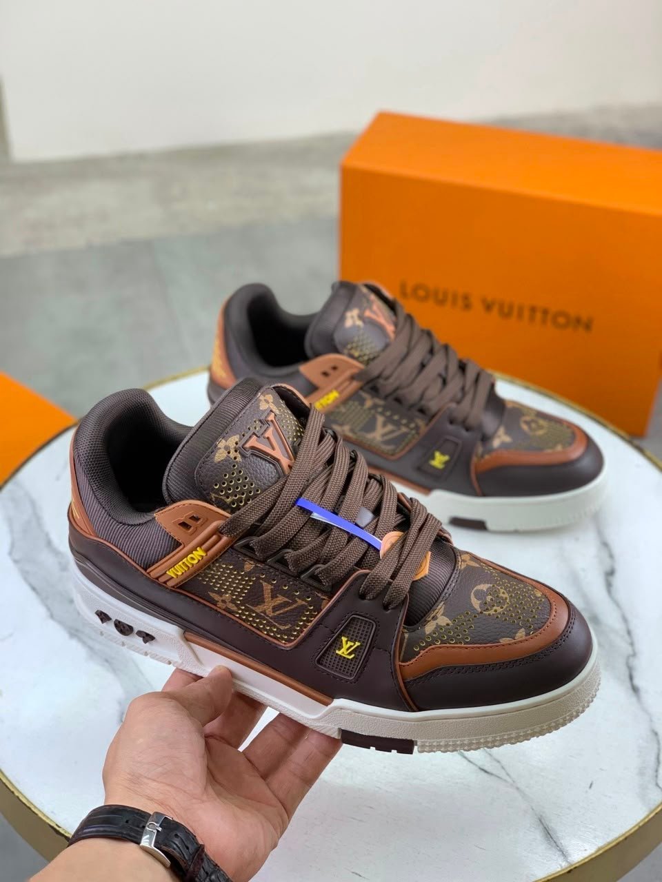 Louis Vuitton Trainer Sneakers Yellow Calfskin 1AK85Q view 3
