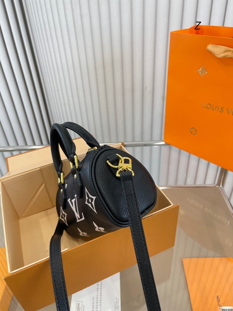 Louis Vuitton Nano Speedy Monogram Canvas Black 17Cm M81456 view 7