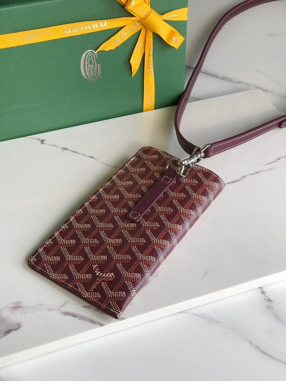 Goyard Montmartre Gm Case 18 Cm Wine Red Goyardine Canvas view 4