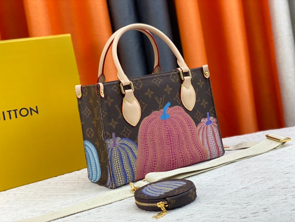 Louis Vuitton X Yayoi Kusam Onthego 25Cm M46466 view 3