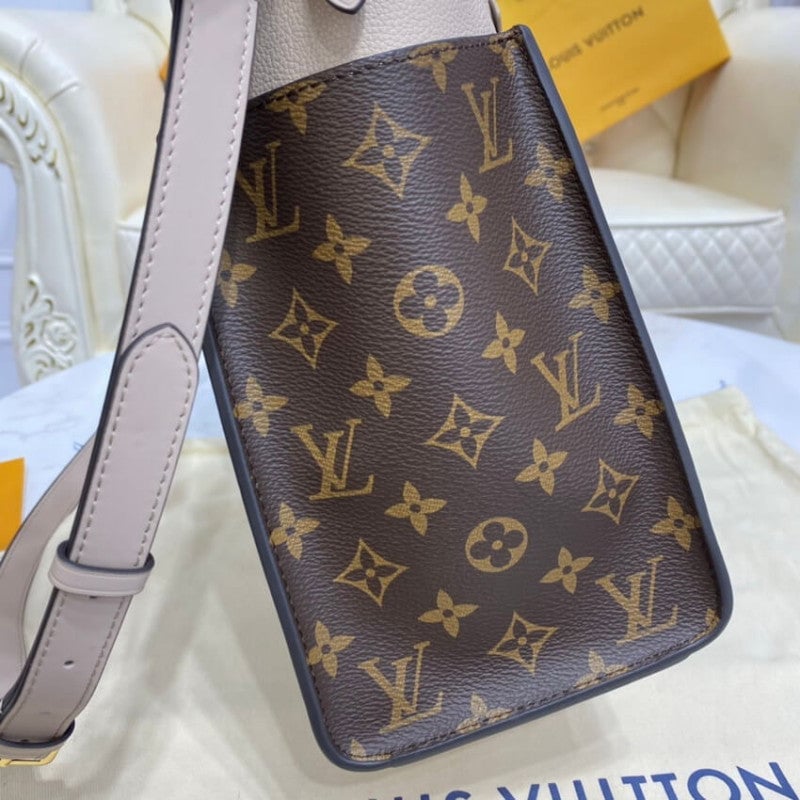 Louis Vuitton On My Side Mm 30Cm Greige view 11