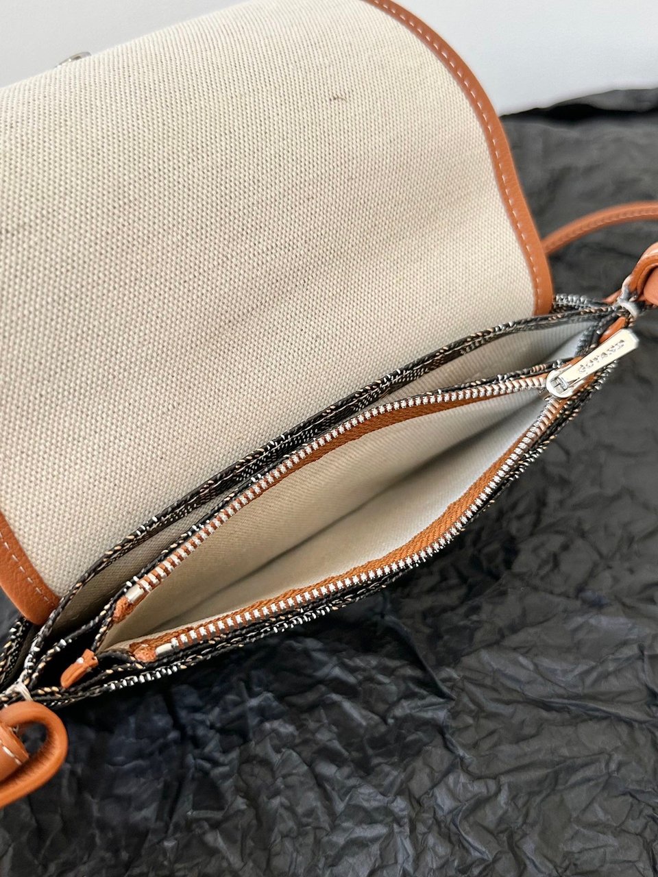 Goyard Plumet Pocket Wallet 20 Cm Black Goyardine Canvas And Tan Lambskin Trim view 8