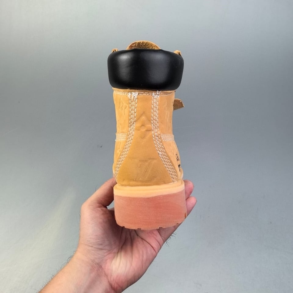Louis Vuitton Lv X Timberland Boots Beige 1Ad72R view 5