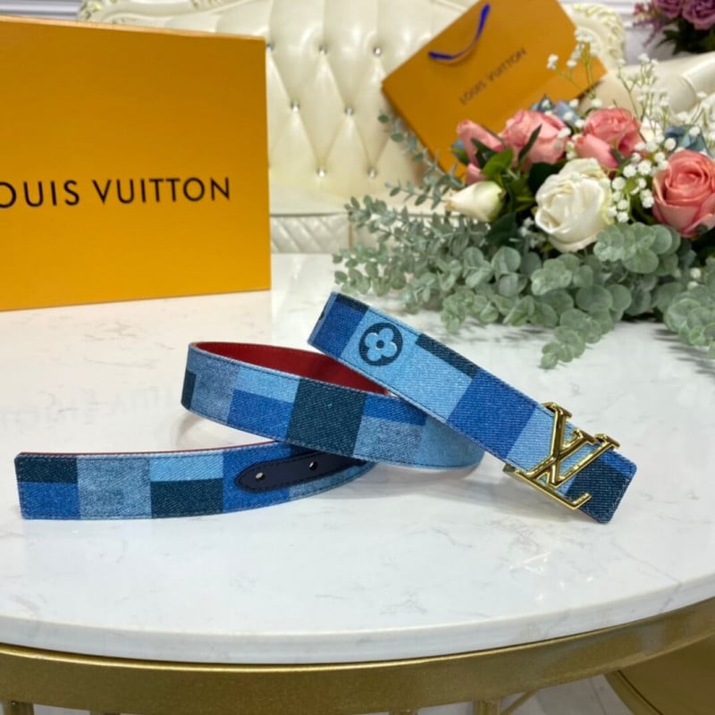 Louis Vuitton LV Iconic 30mm Belt M0243W view 3