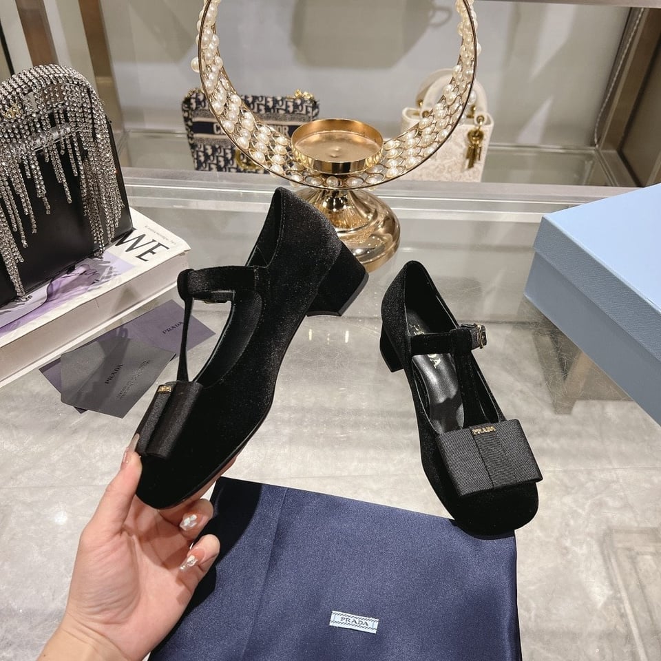 Prada Velvet Pumps Black 1I818N 068 F0002 F 035 view 5