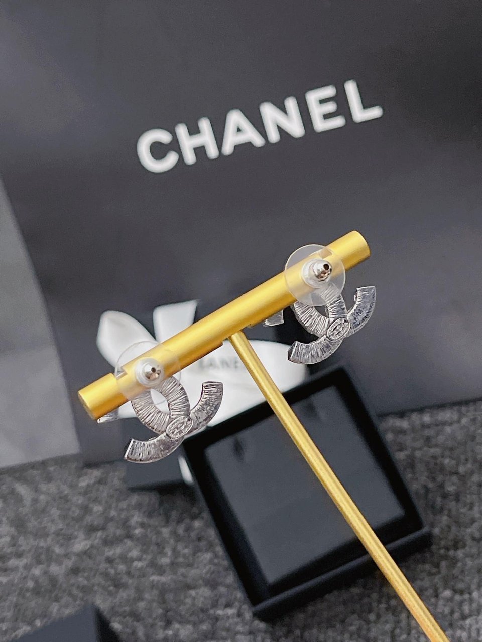 Chanel Cc Earrings view 5