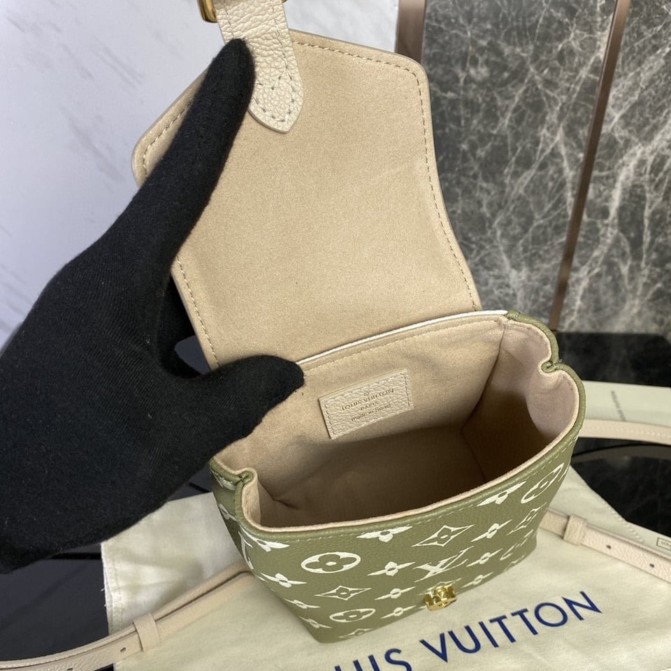Louis Vuitton Tiny Backpack 19Cm Khaki view 3