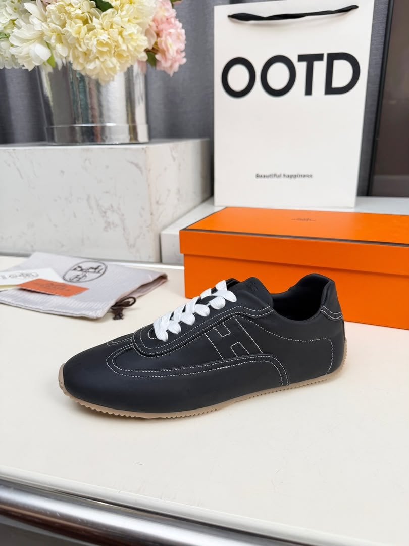 Hermes Master Sneakers Noir Color Calfskin H261009Z view 4