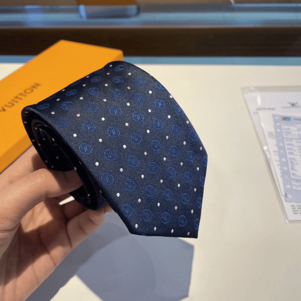 Louis Vuitton Navy Polka Monogram Silk Tie For Men view 9