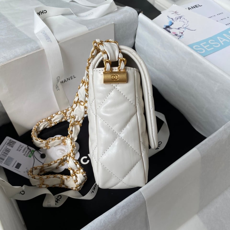 Chanel 23K 13,5Cm White Calfskin Gold Hardware view 3