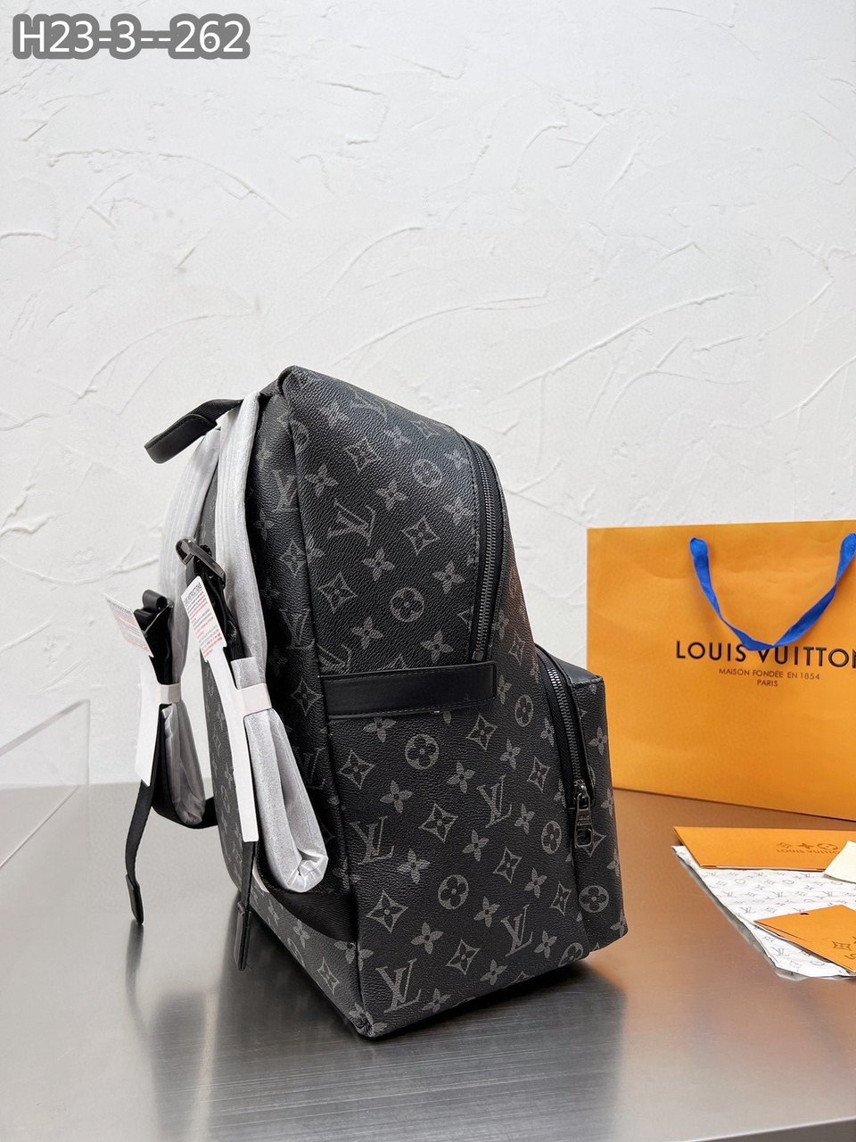 Louis Vuitton Discovery Backpack Monogram Eclipse Pm Black 37Cm M43186 view 6