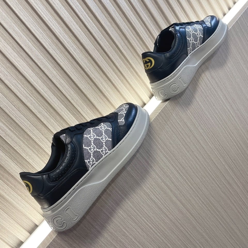 Gucci Men’S Gg Trainer Supreme Canvas Black ?669582 Aacod 1072 view 5