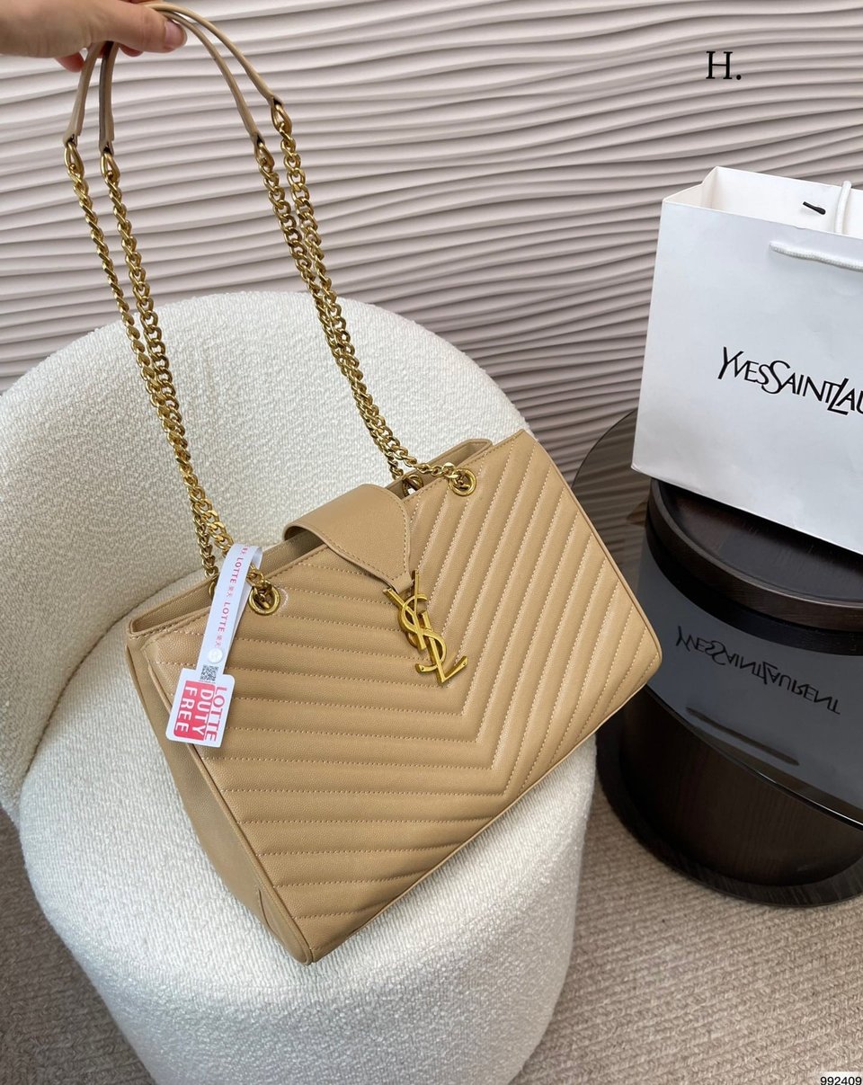 Saint Laurent Grain De Poudre Matelasse Chevron Shopping Bag Gold Hardware Beige 32Cm view 3