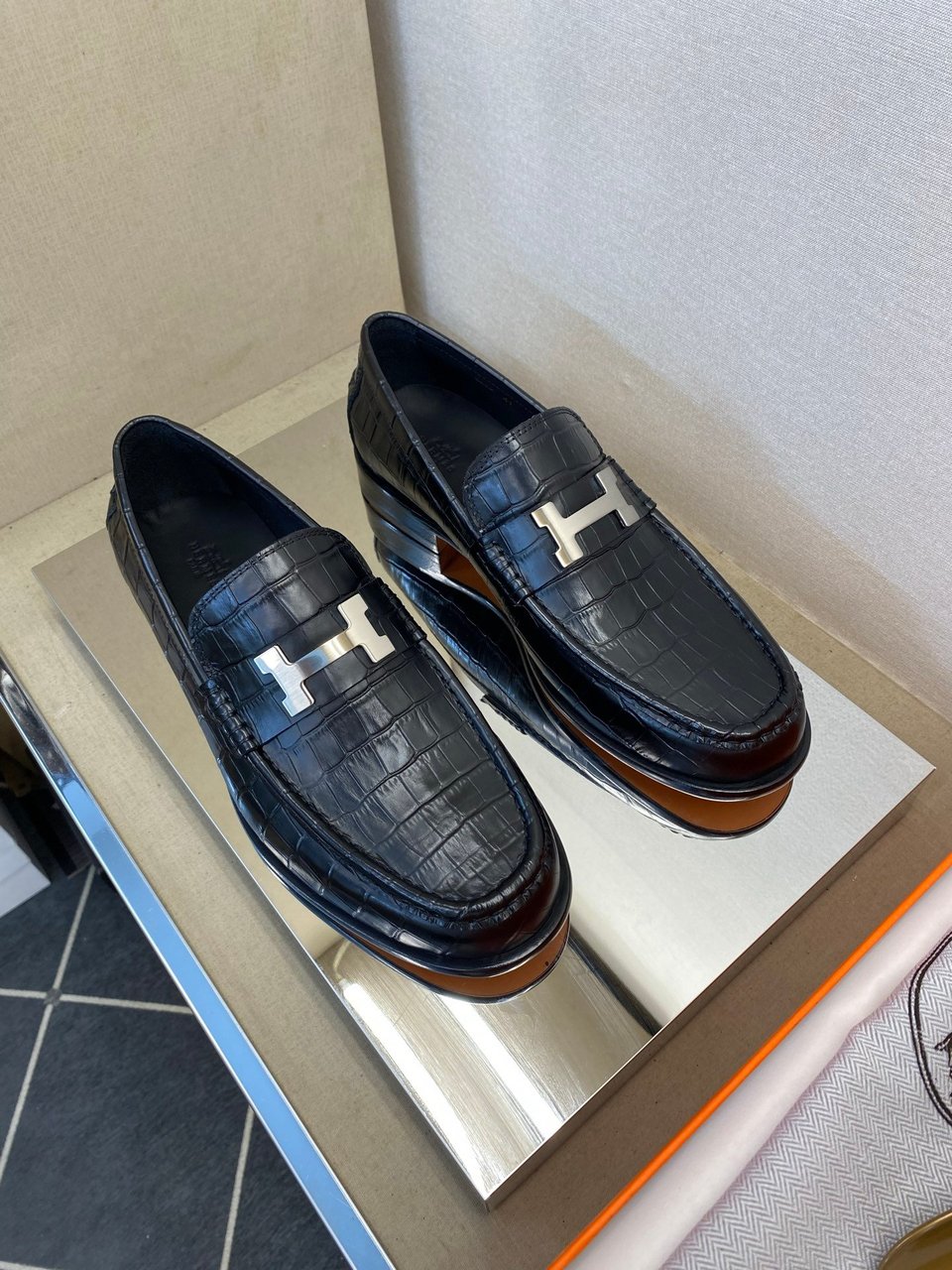 Hermès Iconic H Buckle Alligator Leather Loafers Black- Shoes for Men view 8