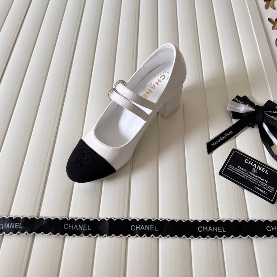 Chanel Mary Janes And Grosgrain White G45696 B16524 Nx269 view 4