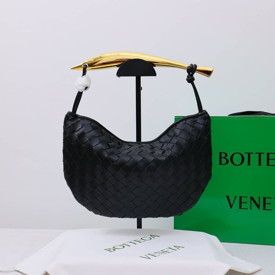 Bottega Veneta Sardine Handle Bag Black 33Cm view 6