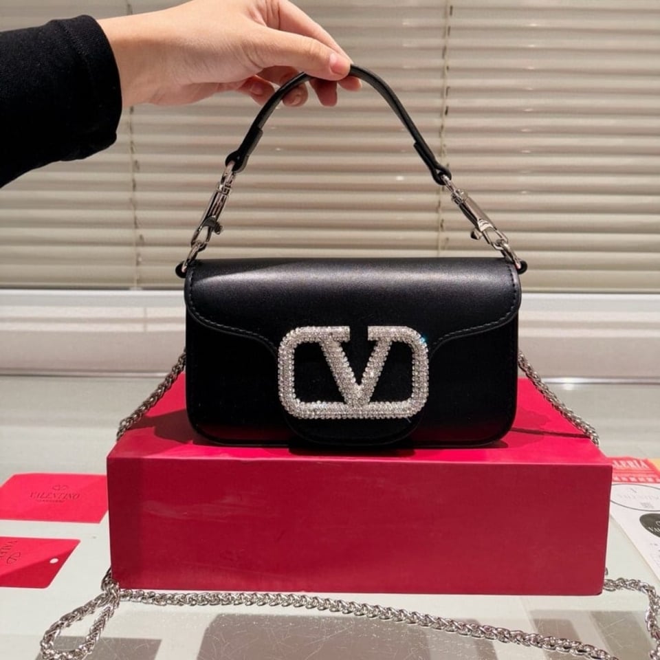 Valentino Locò Small Jewel Logo Black 20Cm 3W2B0K53Cwr249 view 3