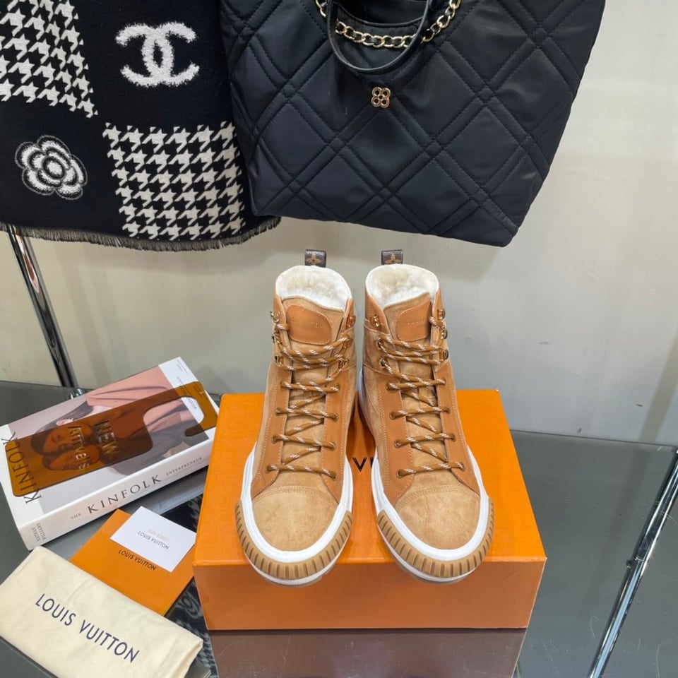 Louis Vuitton Squad Sneaker Boots Suede Brown view 10