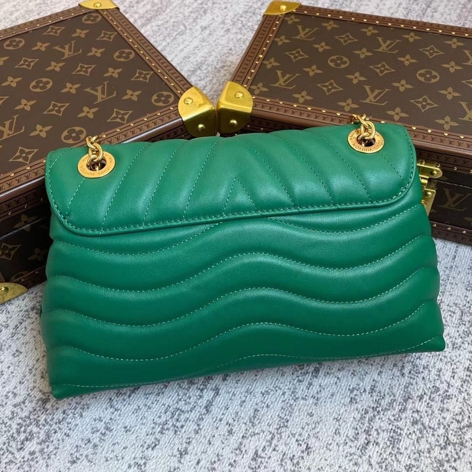 Louis Vuitton New Wave Chain 24Cm Green M58664 view 10