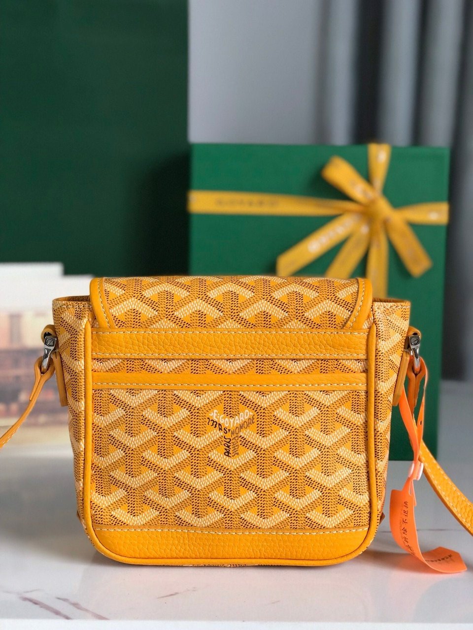 Goyard Grand Bleu 16cm Yellow Goyardine Canvas And Lambskin view 4