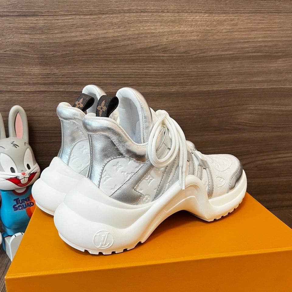Louis Vuitton Archlight Sneaker Silver 1Abvfn view 7