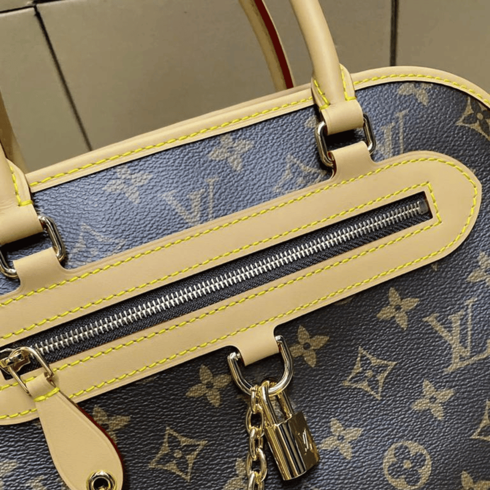 Louis Vuitton Ever More PM Bag M15208 35cm/13.8in view 7