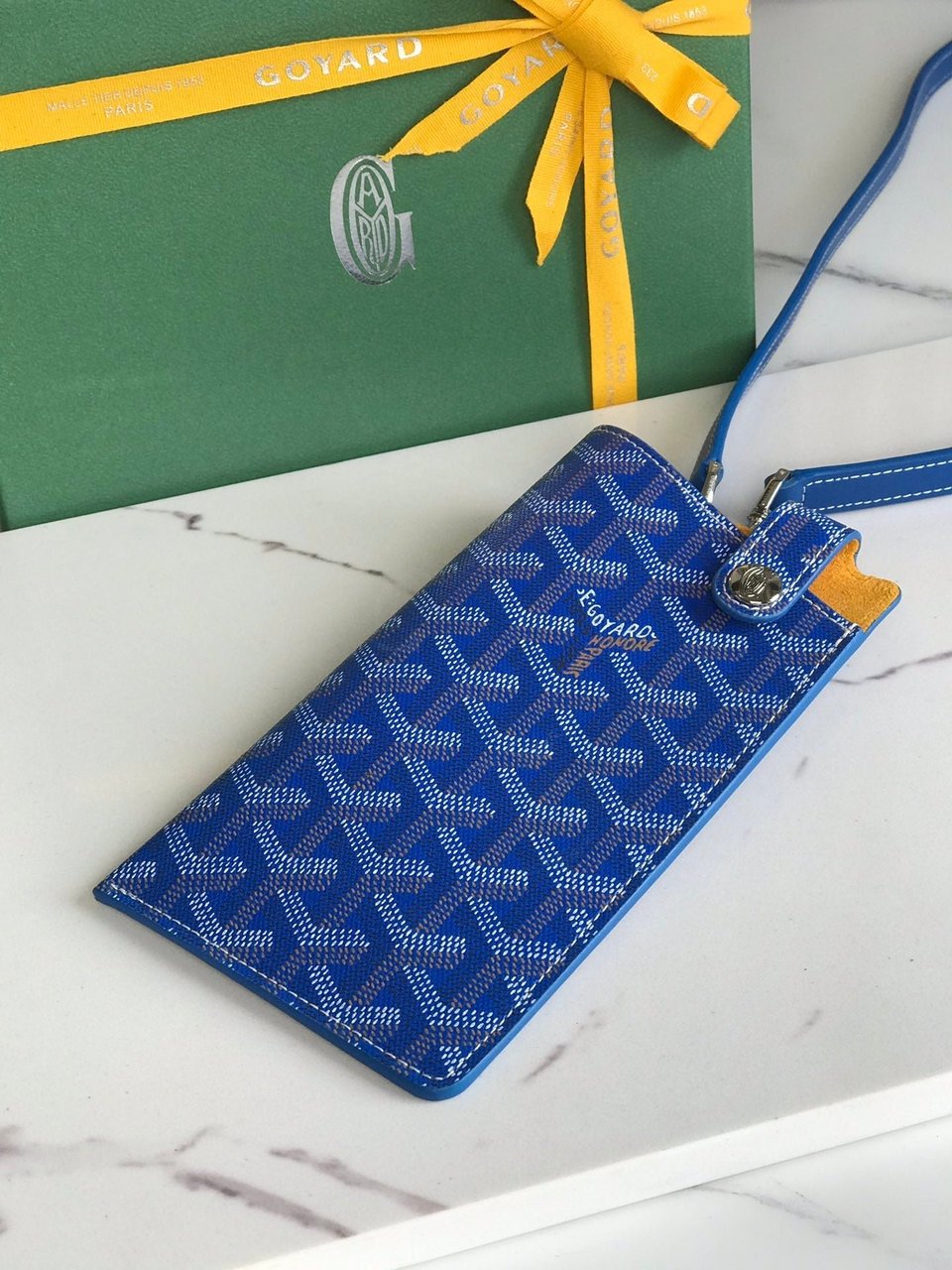 Goyard Montmartre Gm Case 18 Cm Sapphire Blue Goyardine Canvas view 9