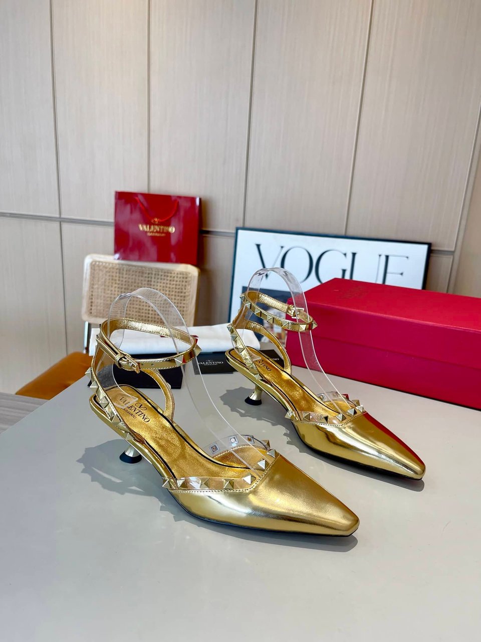 Valentino Garavani Rockstud Couture Pumps Gold view 8
