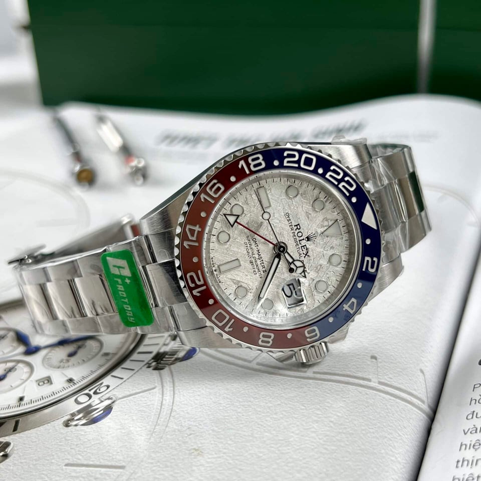 [SUPER CLONE] Rolex GMT-Master II Meteorite Dial 126719BLRO “Superman” view 5