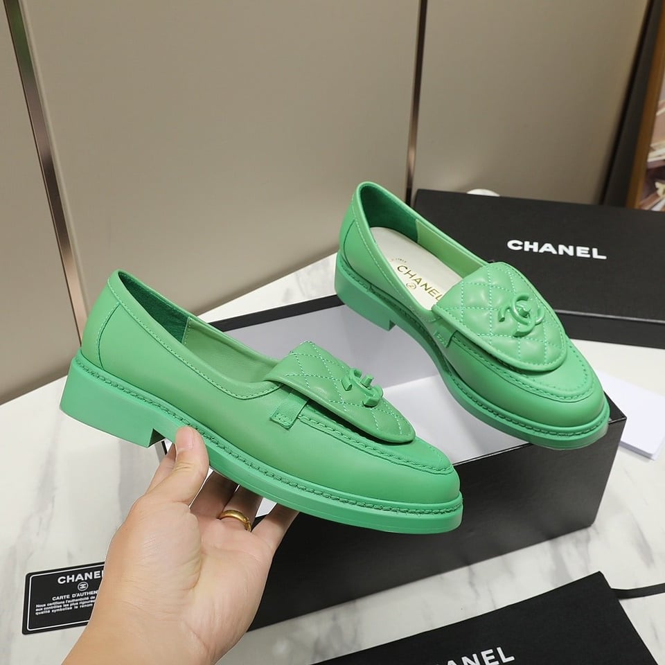 Chanel Cc Nib Turnlock Moccasins Flat Loafers Green view 5