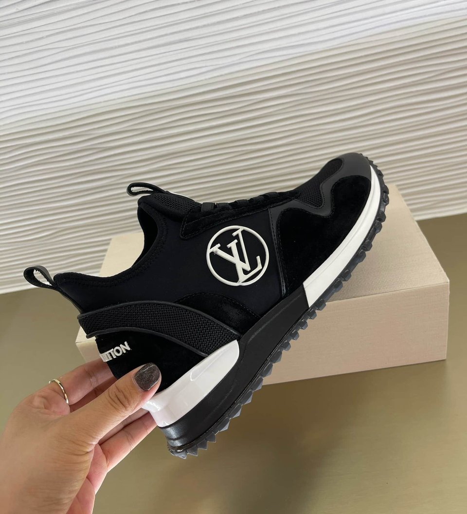 Louis Vuitton Run Away Sneaker Black 1A9Er7 view 9