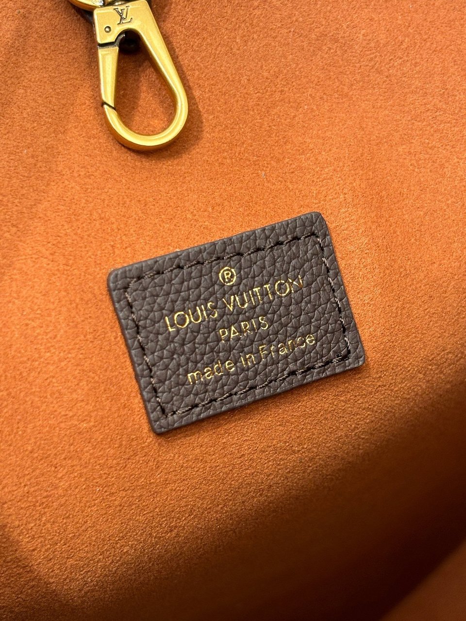 Louis Vuitton Low Key Hobo MM 35cm/ 13.8in view 9