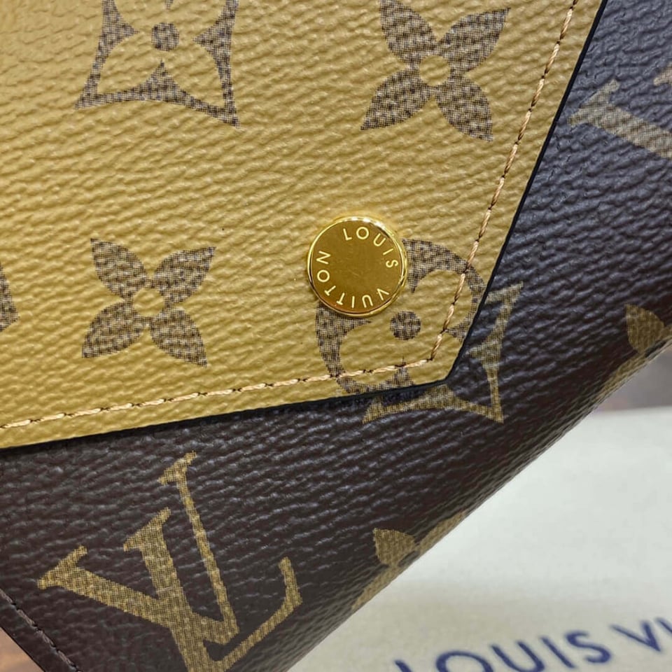 Louis Vuttion Victorine Wallet view 6