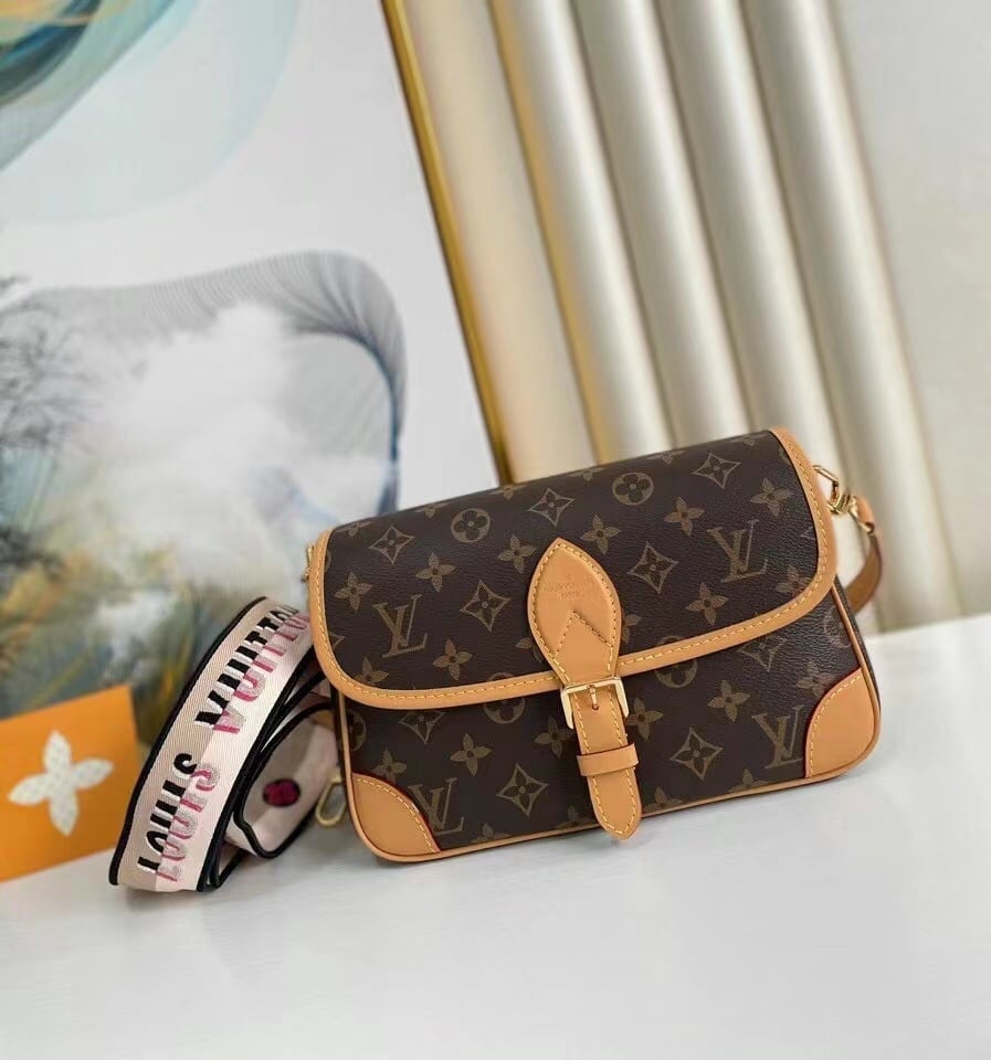Louis Vuitton Diane Monogram – Women – Handbags Black M45985 24cm/ 9.4in view 6