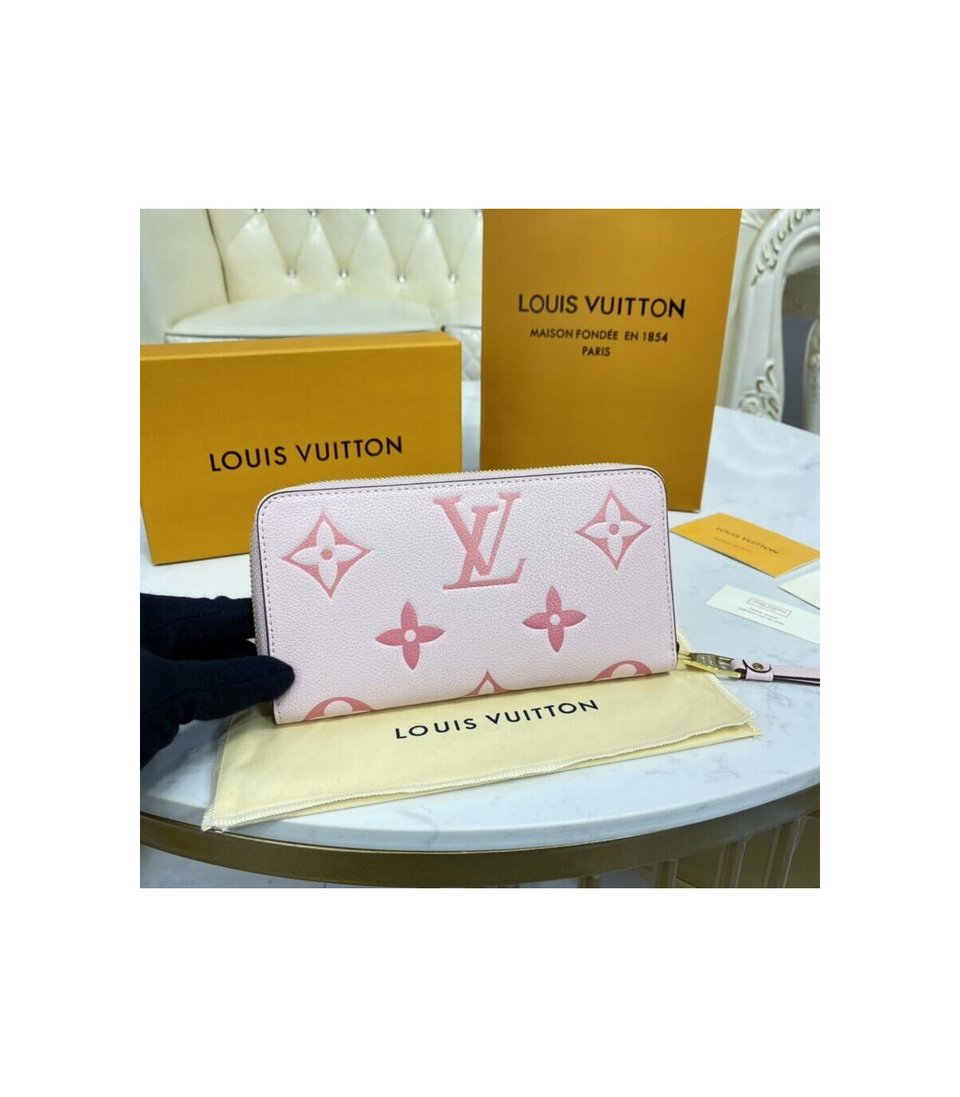 Louis Vuitton Zippy Wallet Bouton de Rose view 4