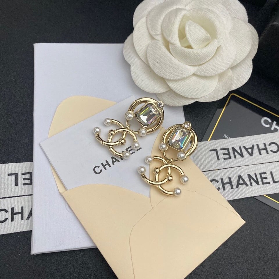 Chanel White Crystals Earrings view 3