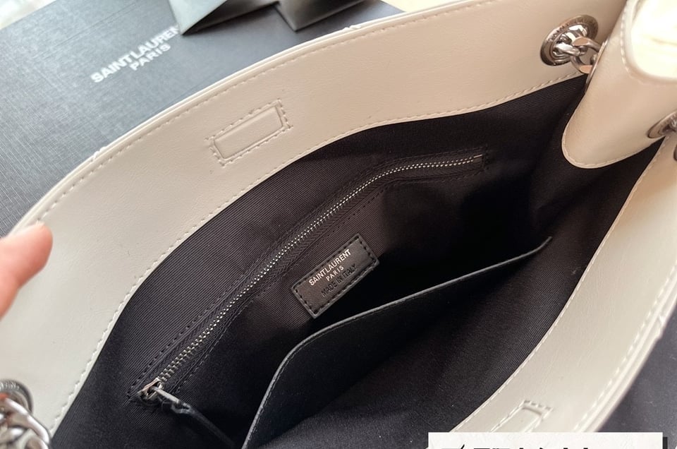 Saint Laurent Medium Niki Shopping Bag White 32Cm view 8