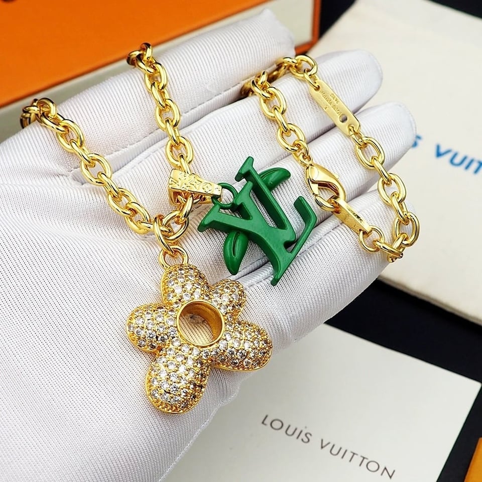 Louis Vuitton Lv Blooming Necklace Gold With Green M01867 view 7