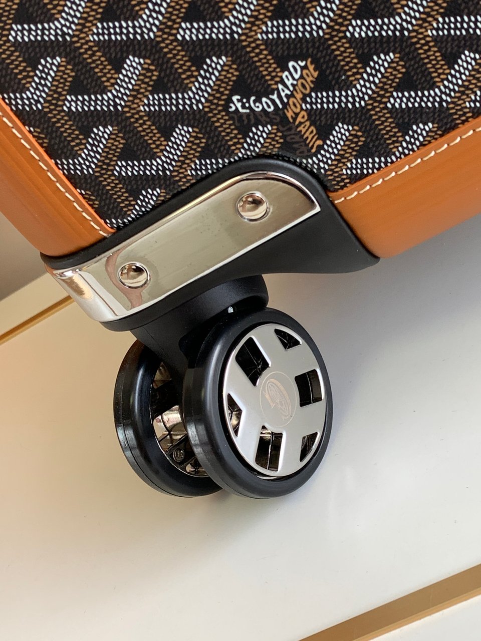 Goyard 50cm Goyardine Canvas &amp; Clamecy Cowhide Bourget PM Trolley Case Black &amp; Tan view 5