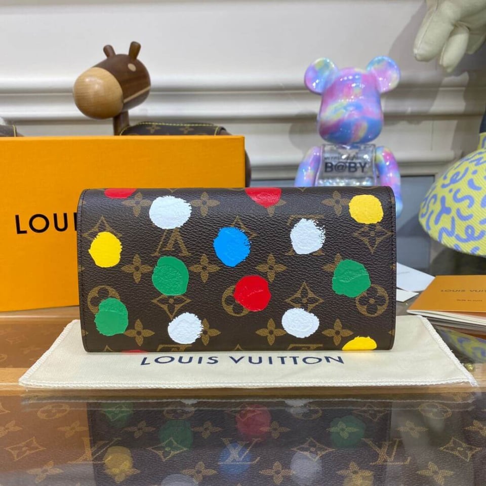 Louis Vuitton x Yayoi Kusama Sarah Wallet view 4