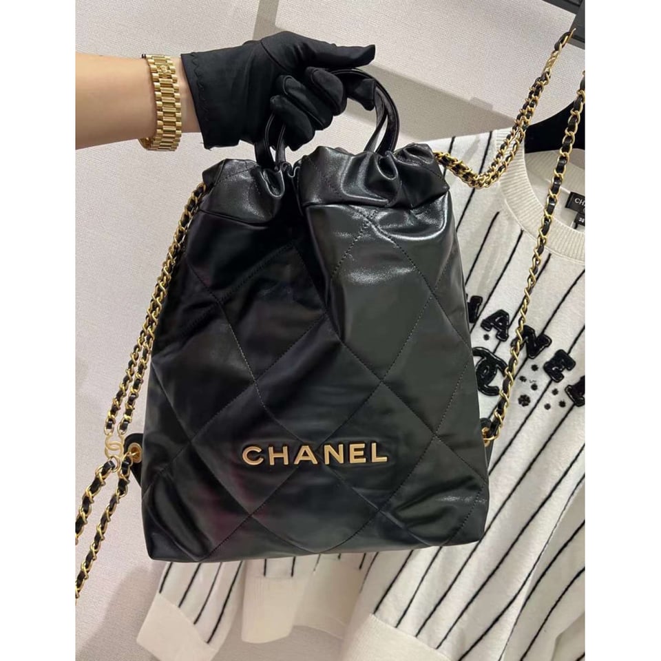 Chanel 22 Backpack in Black Shiny Calfskin 34cm view 12