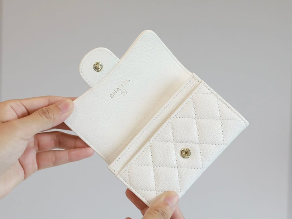 Chanel Flap Card Holder 11.3 White Grained Calfskin Gold Icon view 4