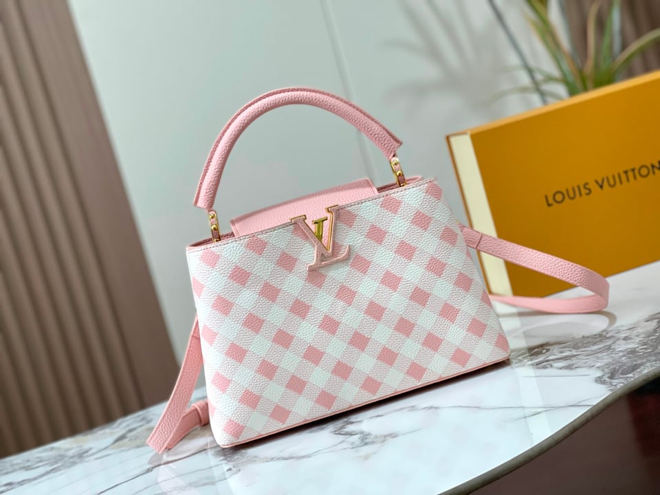 Louis Vuitton Capucines Pink 32Cm M20717 view 4