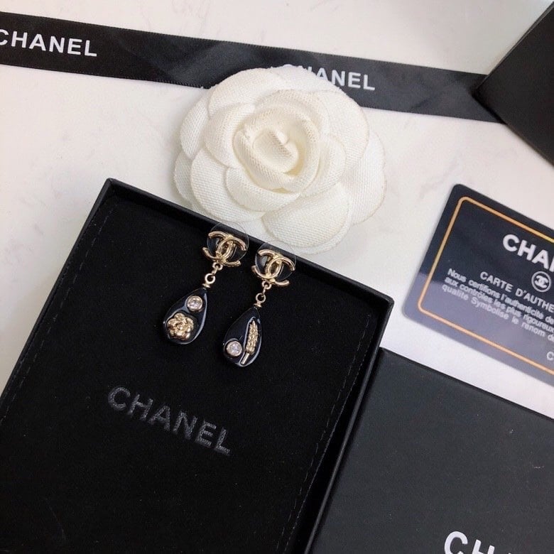 Chanel Cc Black Earrings view 5
