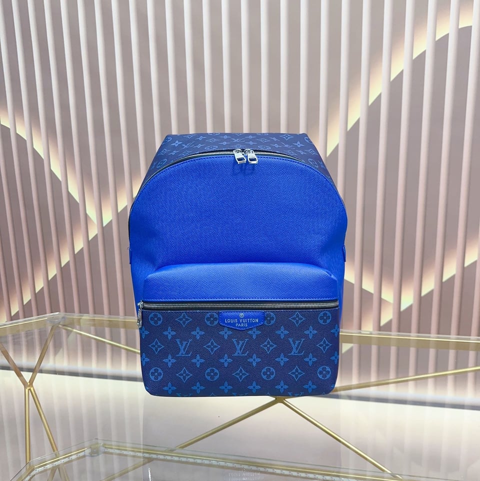 Louis Vuitton Discovery Backpack Pm Light Blue 38Cm M30229 view 3