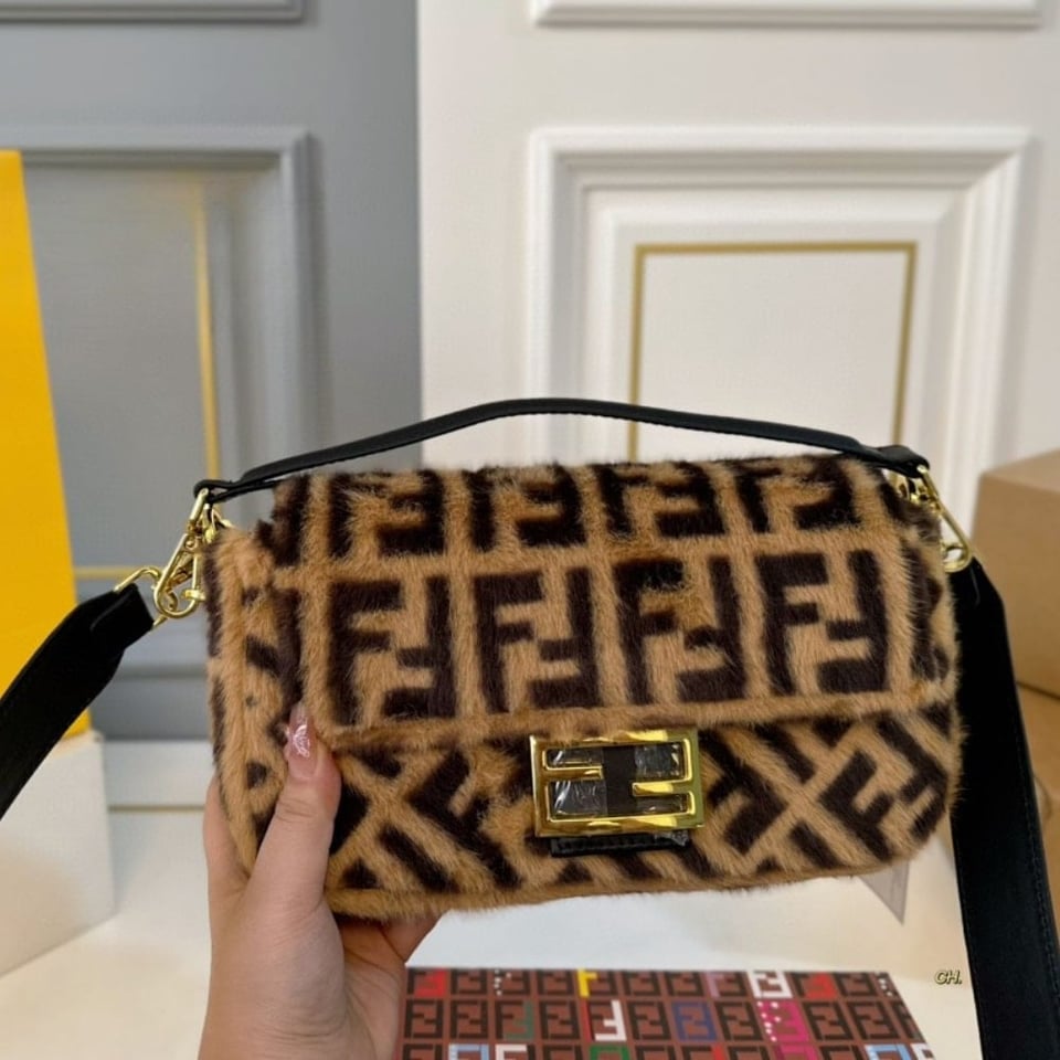 Fendi Baguette Sheepskin Bag Brown 26Cm view 4